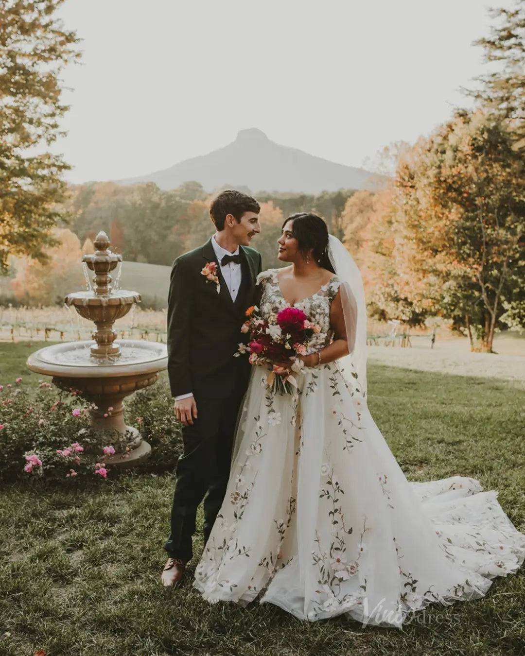 Whimsical Meadow Wedding Dresses Blush Floral Bridal Gown with Veil FW116 Sleeveless-wedding dresses 2025 -Viniodress-Ivory-Dress Only-Custom Size