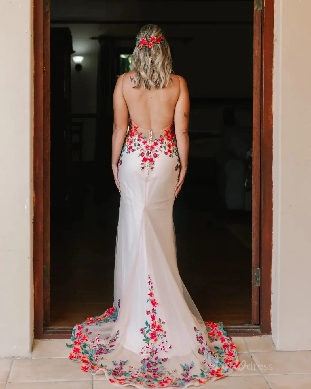Whimsical Red Floral Mermaid Wedding Dress | V-Neck Backless Gown with Floral Hemmed Train FW143-wedding dresses 2025 -Viniodress-Champagne-Custom Size-
