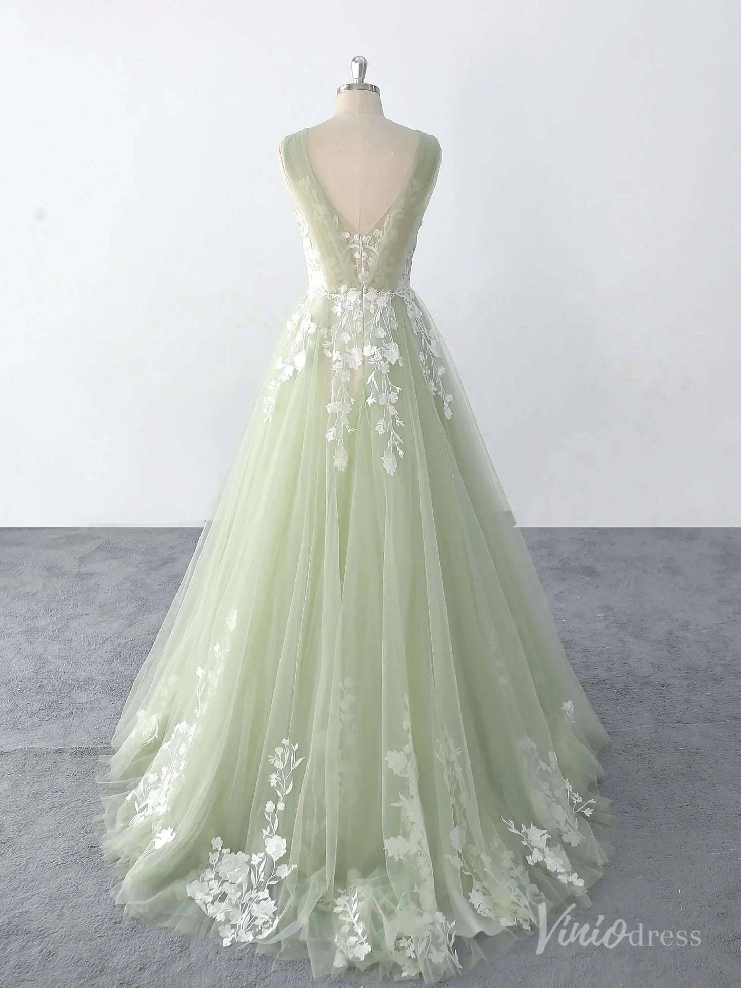 Whimsical Sage Green Wedding Dress with Floral Lace Appliques, Illusion V-Neck, and Soft Tulle Skirt – FW220-wedding dresses 2025 -Viniodress-Sage-Custom Size-