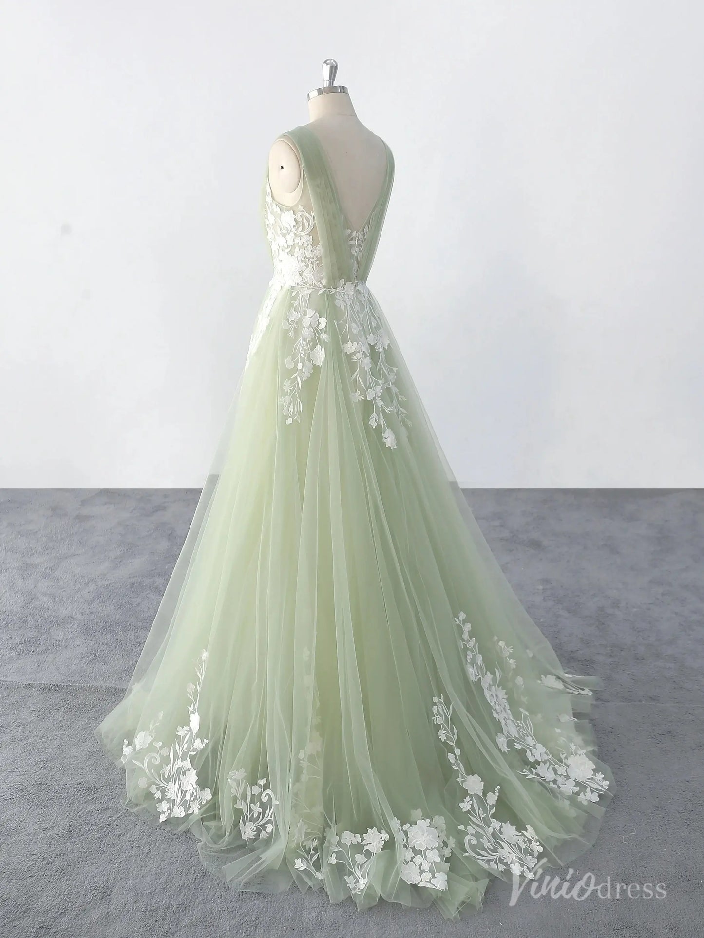 Whimsical Sage Green Wedding Dress with Floral Lace Appliques, Illusion V-Neck, and Soft Tulle Skirt – FW220-wedding dresses 2025 -Viniodress-Sage-Custom Size-