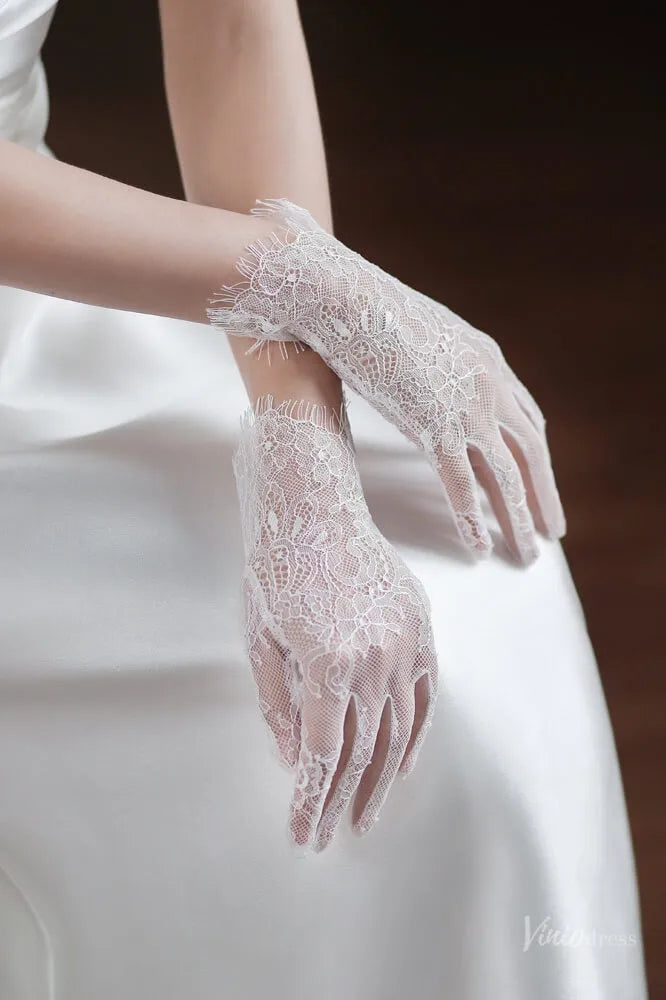 White Sheer Lace Bridal Gloves – Short Romantic Wedding Gloves for Women WG062-Bridal Gloves 2026-Viniodress-Ivory-