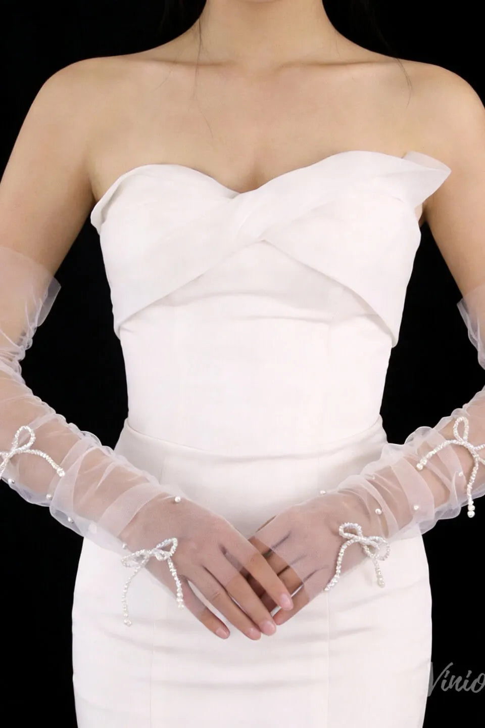 White Sheer Tulle Bridal Gloves with Pearls & Bow – Modern Fingerless Wedding Gloves for Women WG225-Bridal Gloves 2026-Viniodress-Ivory-