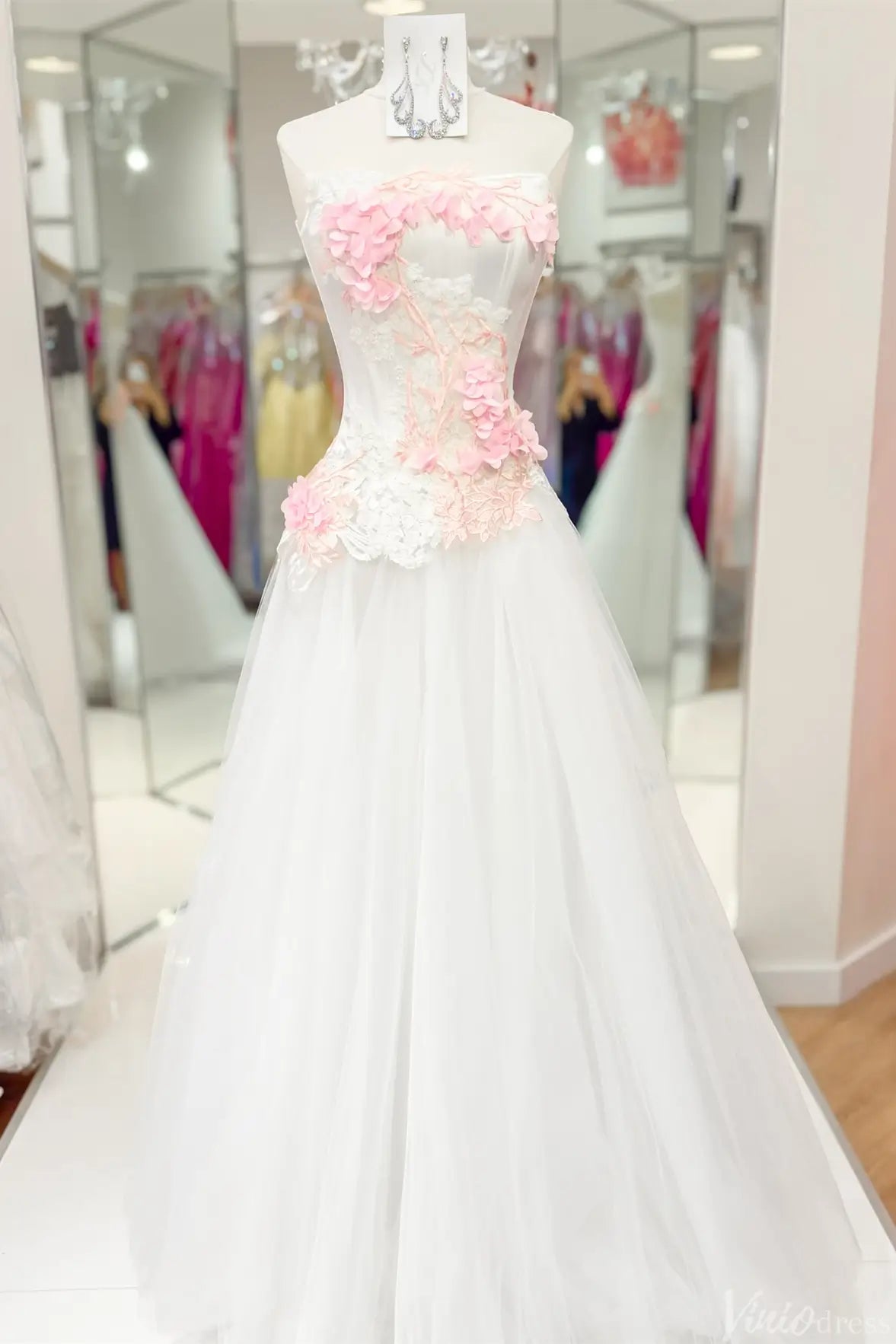 White Strapless Formal Ball Gown with Pink 3D Floral Lace Appliques and Layered Tulle Skirt – AE1012-prom dresses 2025 -Viniodress-White-Custom Size-
