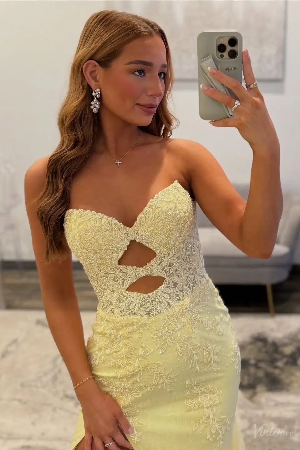 Yellow Cutout Lace Mermaid Prom Dress with High Slit & Lace-Up Back – LP042-Prom Dresses 2026-Viniodress-Yellow-Custom Size-