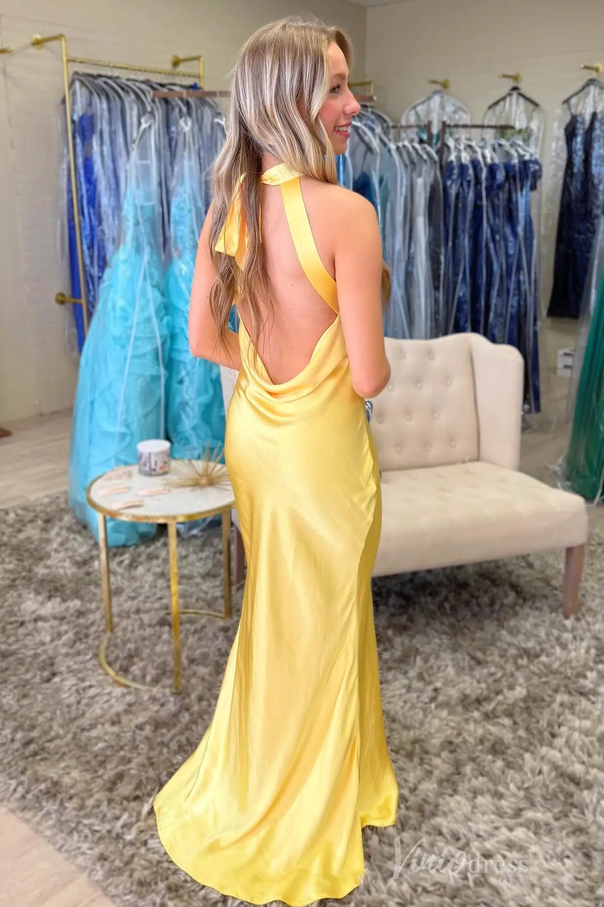 Yellow Satin Halter Neck Prom Dress with Backless Cowl Detail and Sleek Fit – SS043-prom dresses 2025 -Viniodress-Yellow-Custom Size-