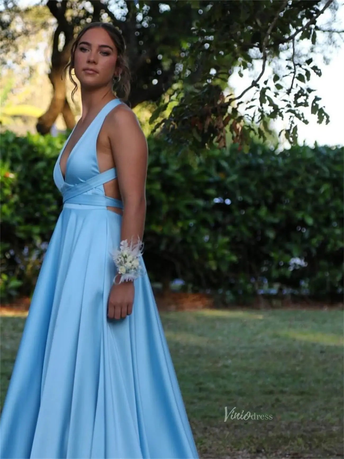 Yellow Satin Prom Dress | V-Neck Evening Gown with Slit, Open Back & Pockets – FD6054-prom dresses 2025 -Viniodress-Light Blue-Custom Size-