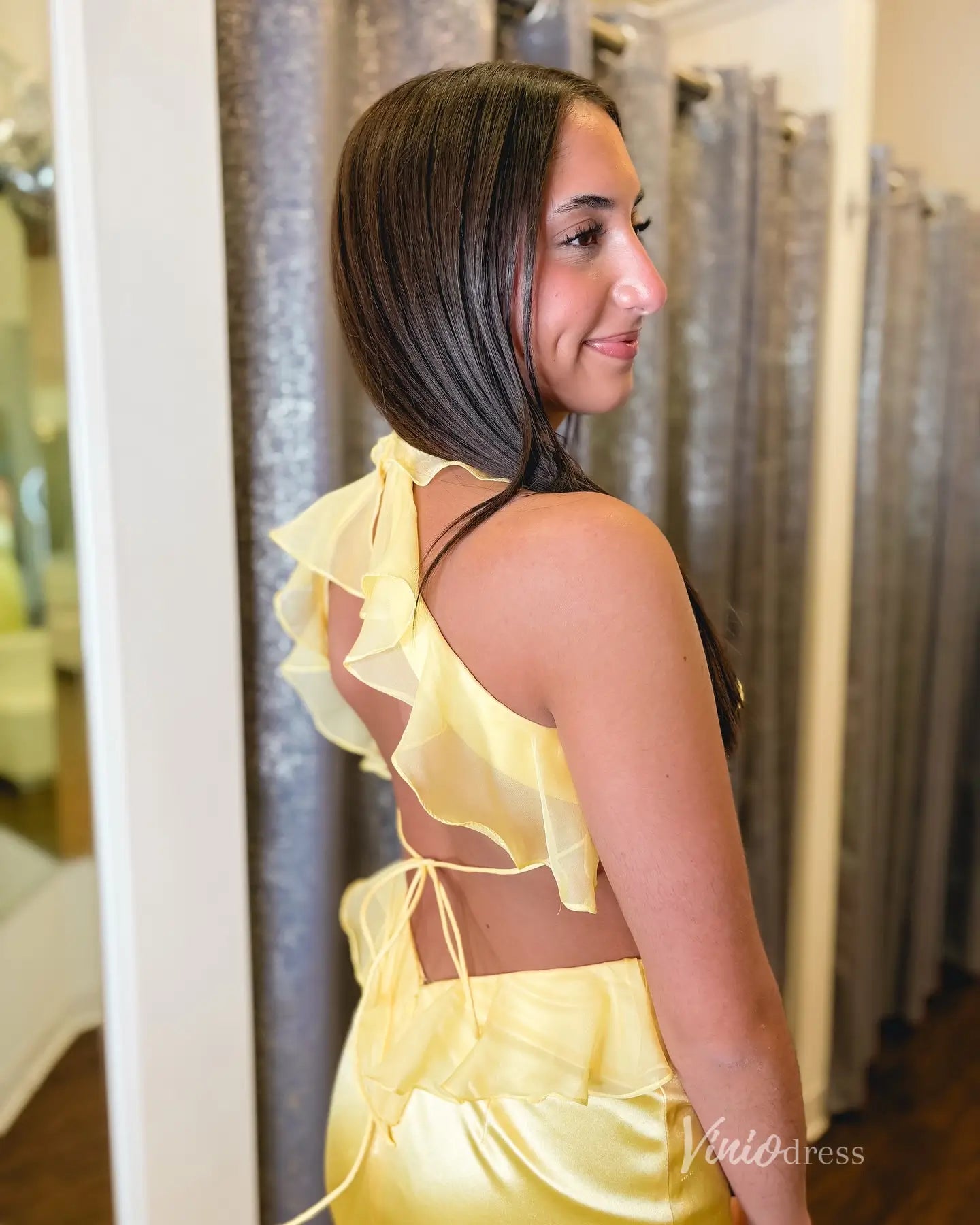 Yellow Satin Ruffle Prom Dress with Plunging Neckline and Open Lace-Up Back – FD5198-prom dresses 2025 -Viniodress-Yellow-Custom Size-