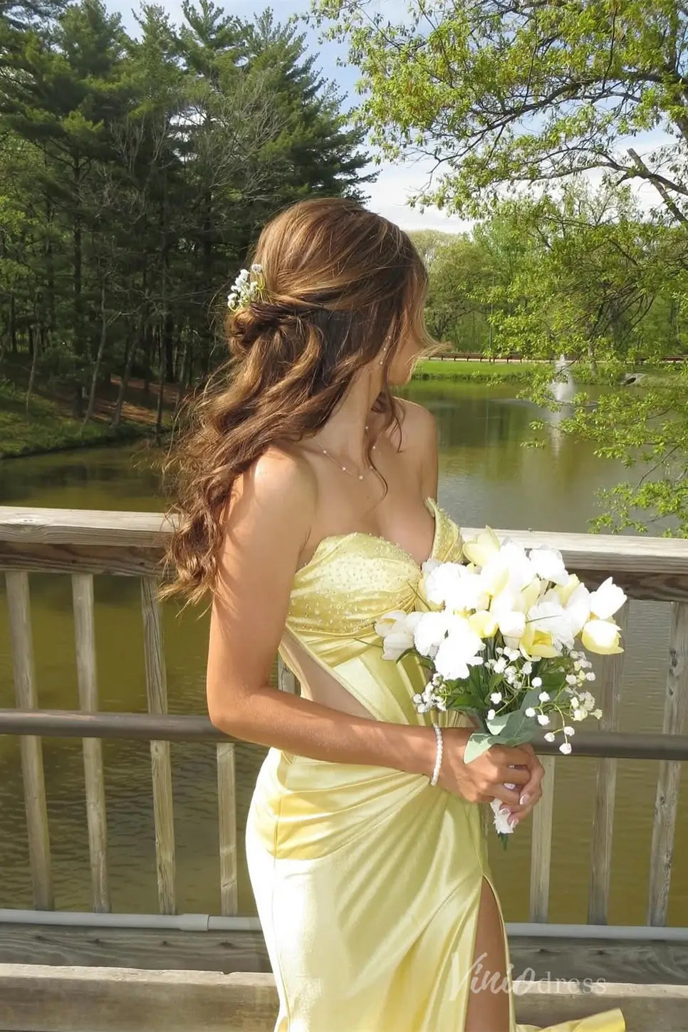 Yellow Strapless Satin Prom Dress with Ruched Bust, Corset Bodice, Sheer Sides, and High Slit – SS046-prom dresses 2025 -Viniodress-Yellow-Custom Size-