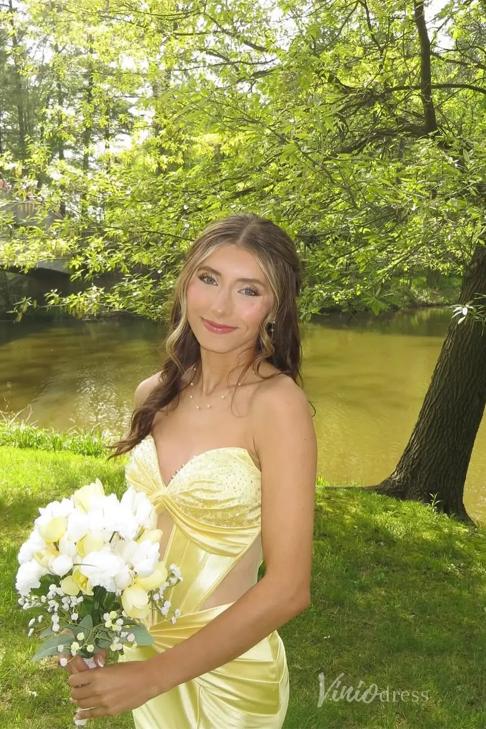 Yellow Strapless Satin Prom Dress with Ruched Bust, Corset Bodice, Sheer Sides, and High Slit – SS046-prom dresses 2025 -Viniodress-Yellow-Custom Size-