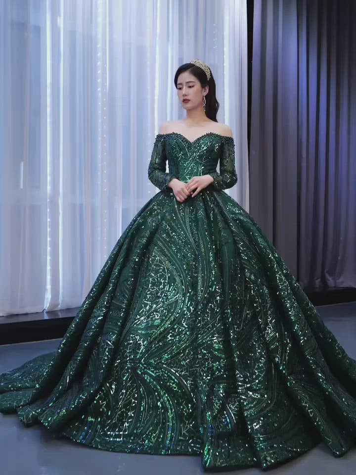 emerald green wedding dress This bridal gown boasts 3D rhinestones on an elegant off shoulder silhouette, making a statement. How beautiful is this green nikkah dress. The emerald rhinestones are all added in by do not bleach Measurements needed Emerald Green George Bridal Outfit: