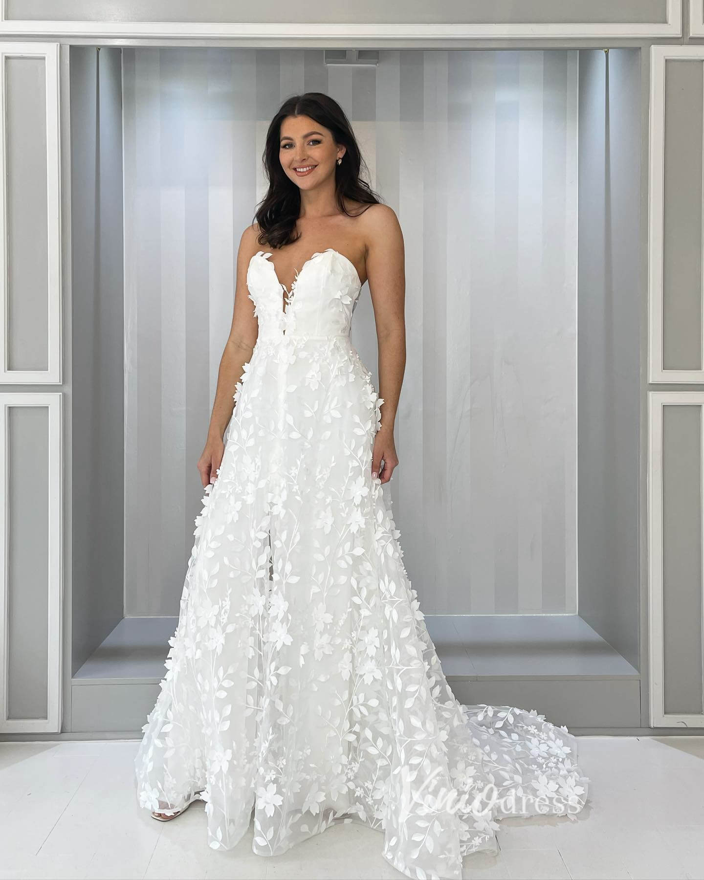 3D Leaf Lace Wedding Dresses Strapless Country Bridal Gown with Slit VW1871B-wedding dresses 2025 -Viniodress-Ivory-Custom Size-