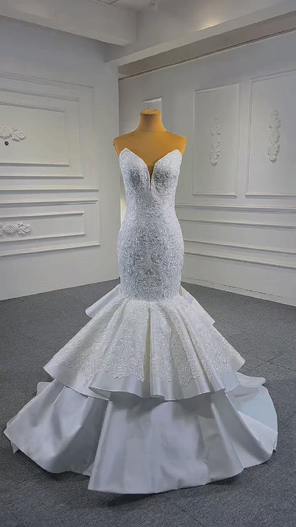 Robes de mariée sirène sans bretelles robe trompette appliquée en dentelle 67471