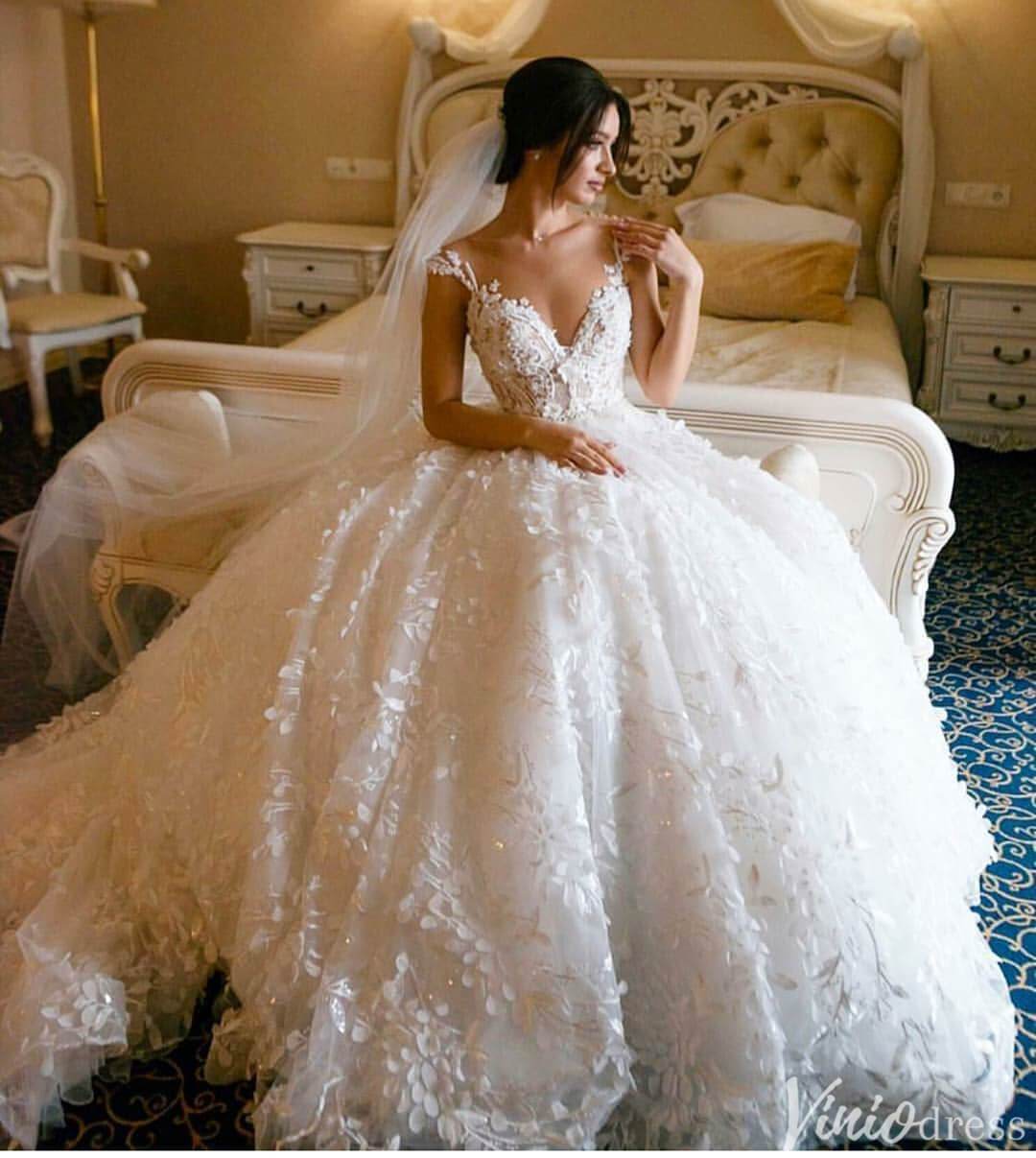https://viniodresses.com/cdn/shop/products/cinderella-princess-wedding-dresses-vintage-bridal-gowns-vw1124-wedding-dresses-viniodress-2.jpg?v=1669436792