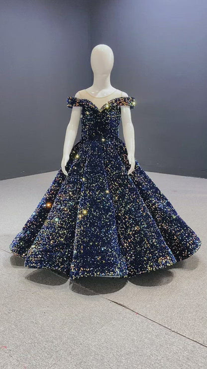 Robe de concours bleu brillant pour petites filles 66991