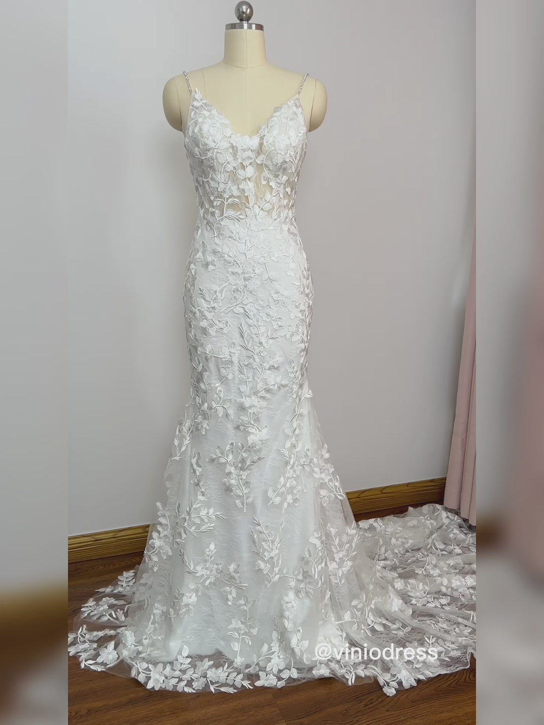 Mermaid Lace Wedding Dresses Backless Boho Wedding Dress Viniodress VW