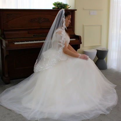 Lace Appliqued Mantilla Veils Fingertip Length V686-Bridal Veil 2025 -Viniodress-Ivory-