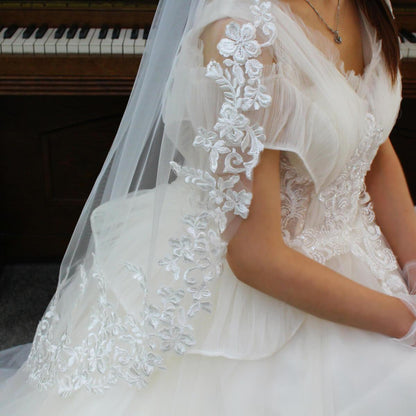 Lace Appliqued Mantilla Veils Fingertip Length V686-Bridal Veil 2025 -Viniodress-Ivory-