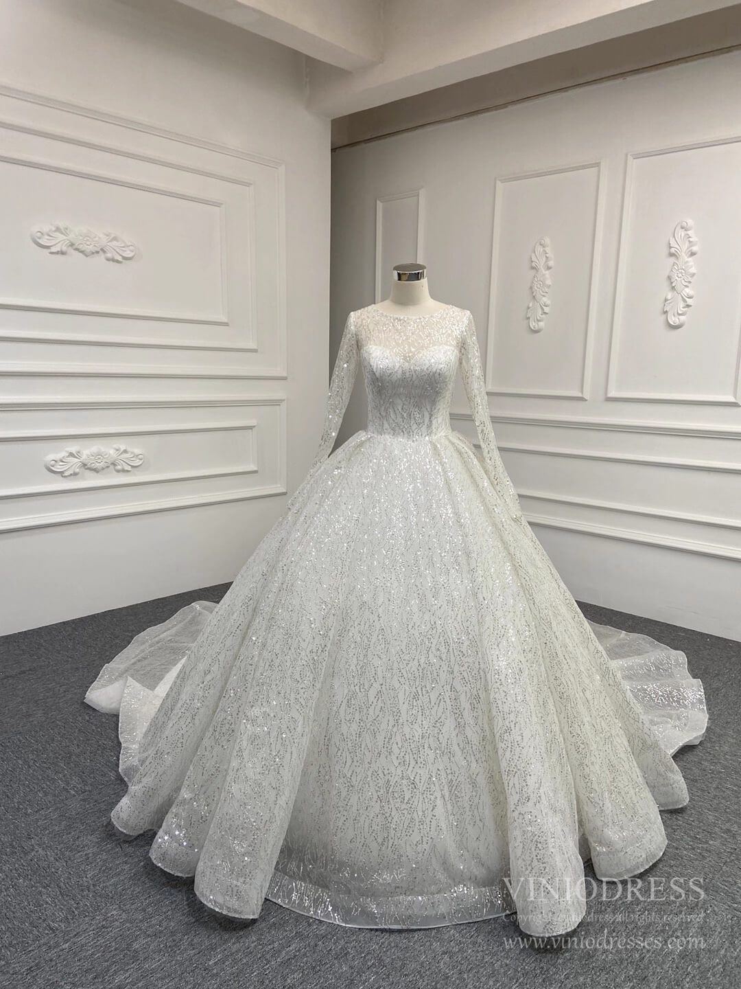 Long Sleeve Shiny Champagne Arabic Wedding Dresses with Long Train-wedding dresses 2025 -Viniodress-Champagne-Custom Size-