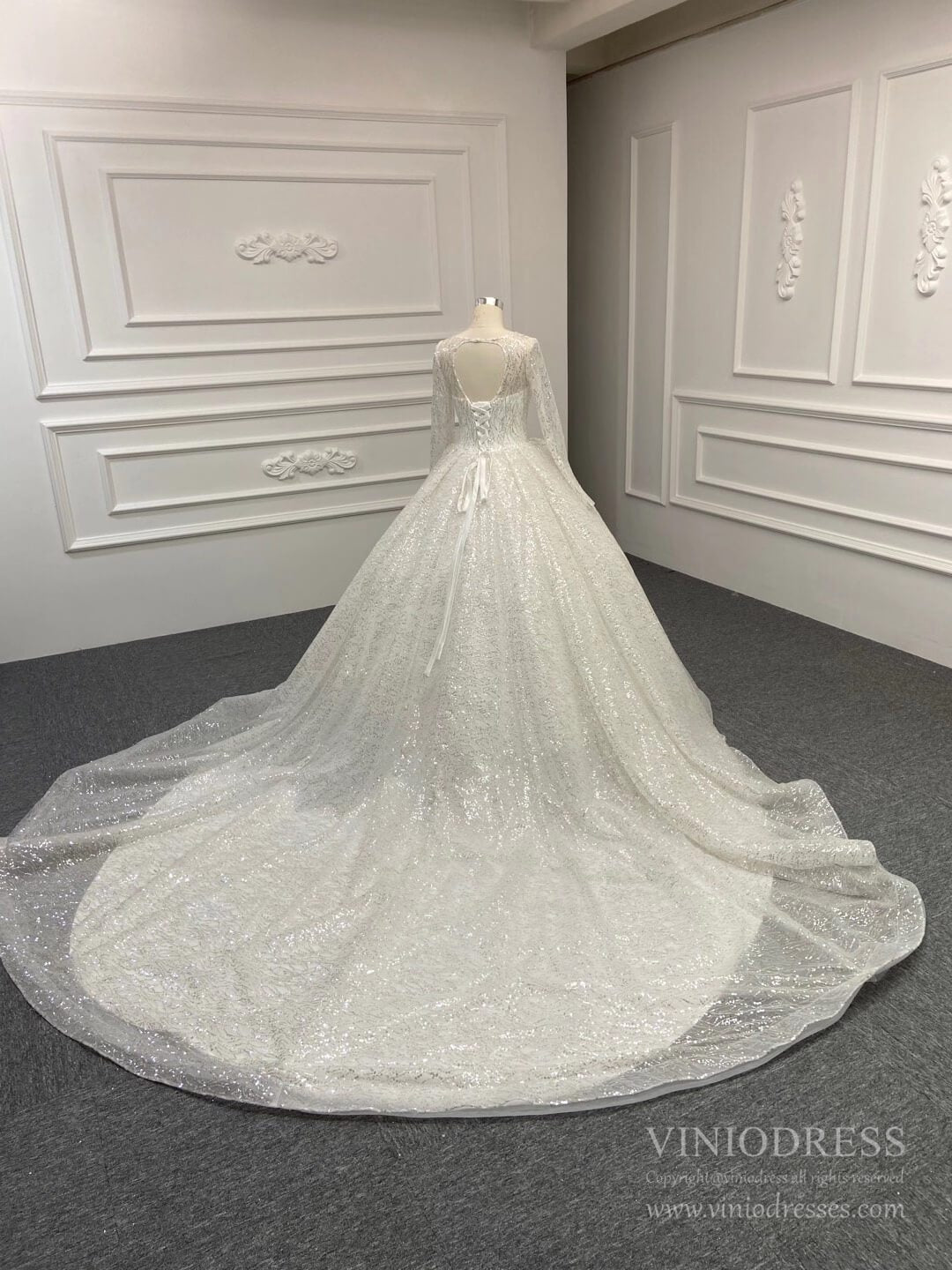 Long Sleeve Shiny Champagne Arabic Wedding Dresses with Long Train-wedding dresses 2025 -Viniodress-Champagne-Custom Size-