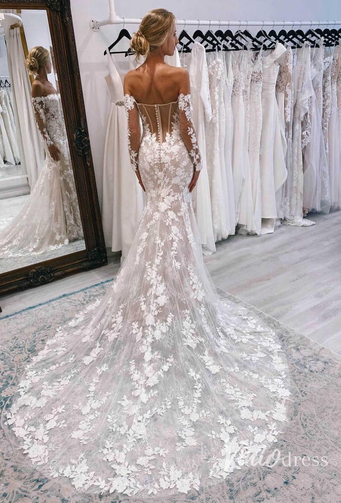 Mermaid Lace Wedding Dress Off the Shoulder Long Sleeve Beach Wedding VW2122-wedding dresses-Viniodress-Viniodress