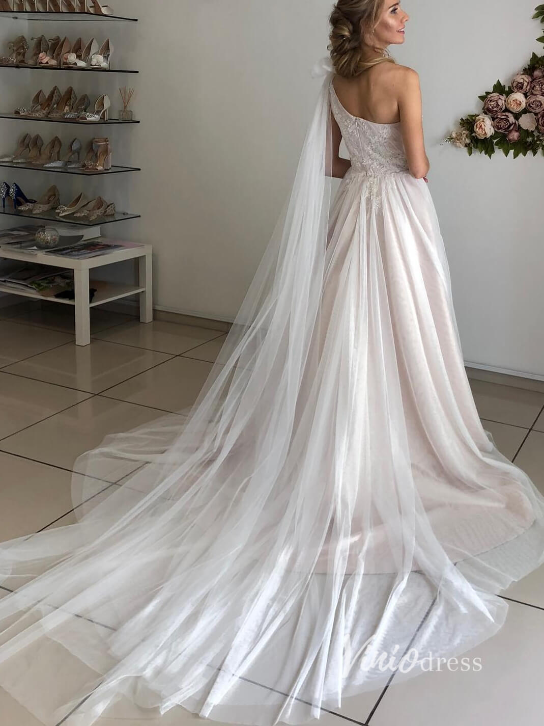 One Shoulder Tulle Country Wedding Dersses Watteau Train VW2092-wedding dresses-Viniodress-Champagne-Custom Size-Viniodress