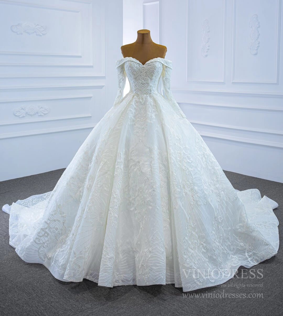 Vintage Lace Wedding Gowns Off Shoulder Long Sleeve Wedding Dresses VW Viniodress Vintage Lace Wedding Gowns Off Shoulder Long Sleeve Wedding Dresses VW Viniodress